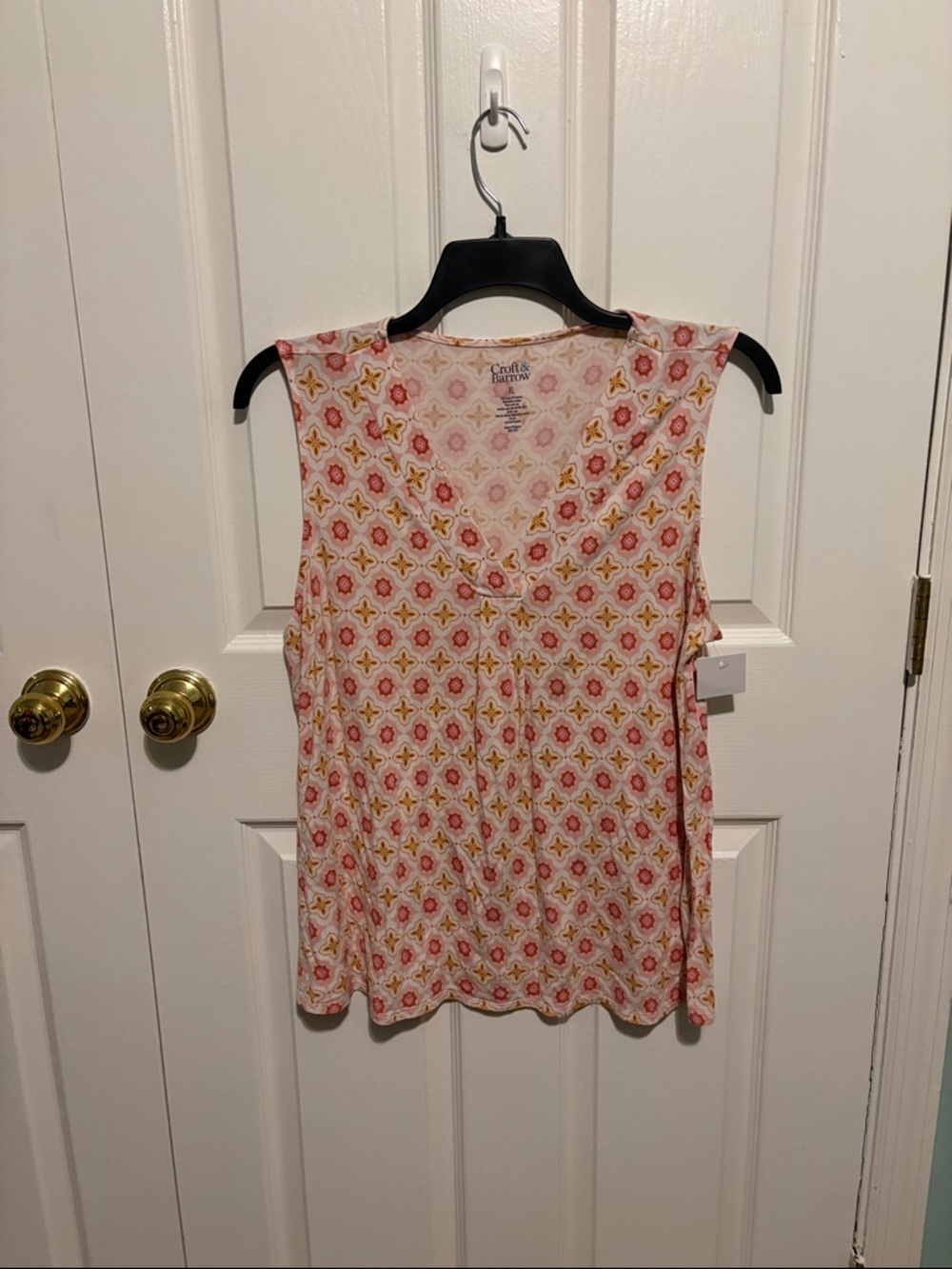 croft & barrow Pink and Coral Patterned Sleeveless V-Neck Tank